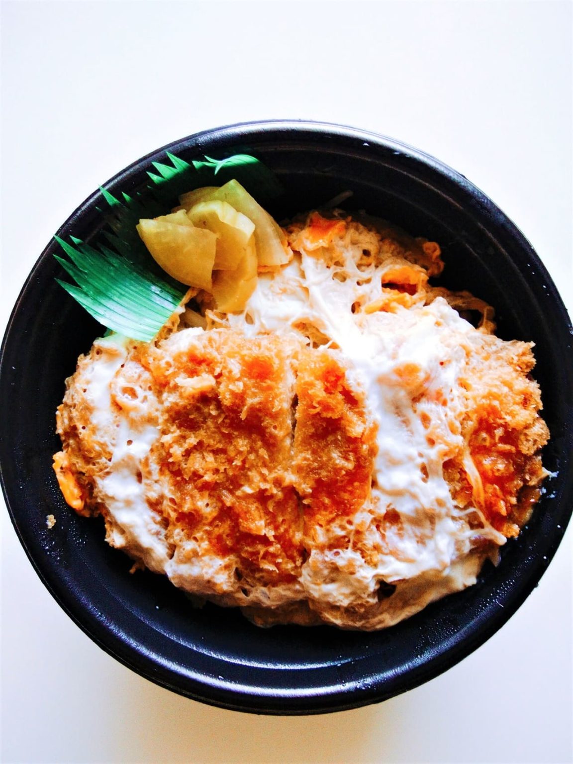 ほっともっとのロースかつ丼（もち麦ごはん）は甘くてまろやか 弁当選び