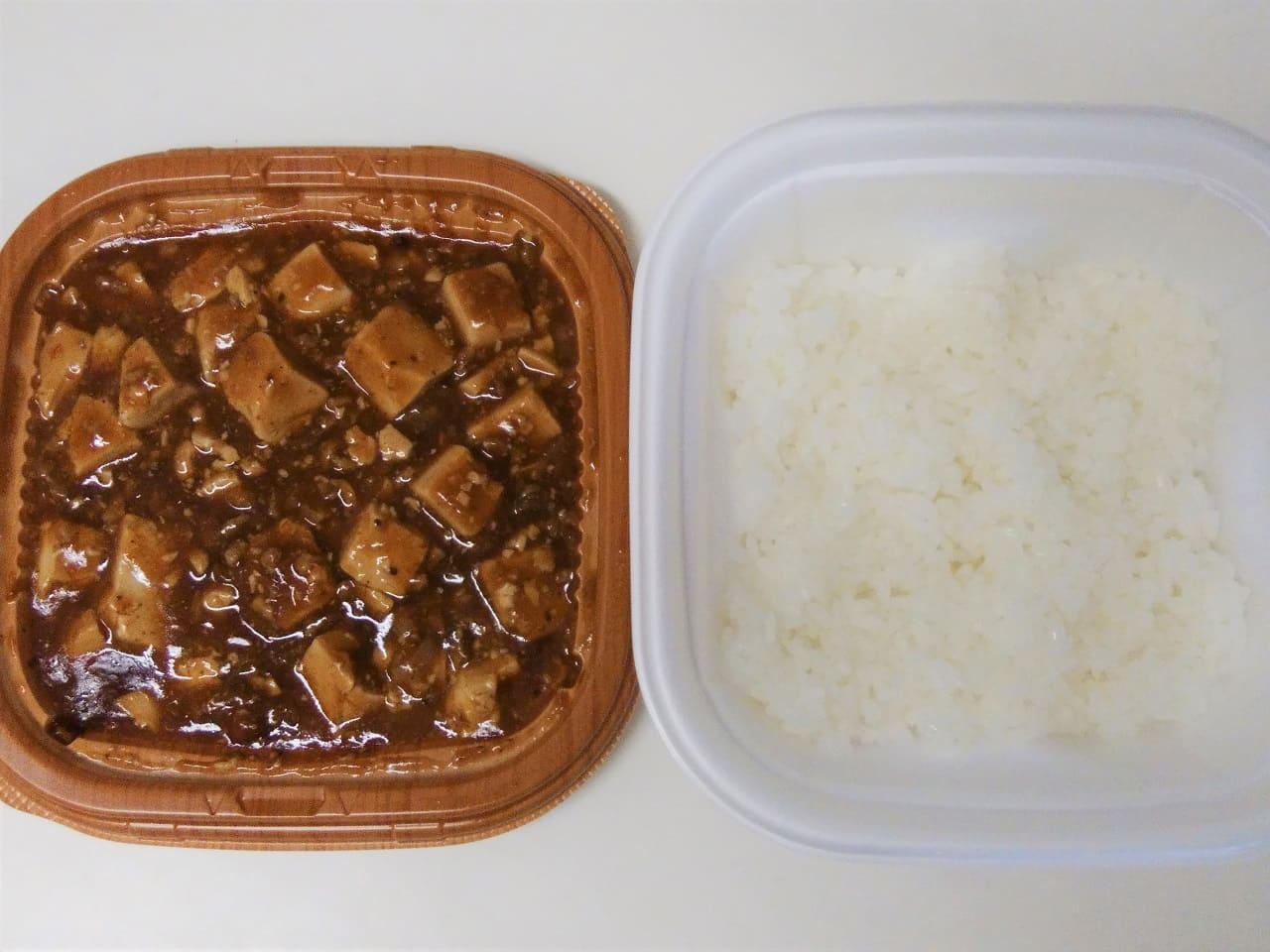 麻婆豆腐と白飯