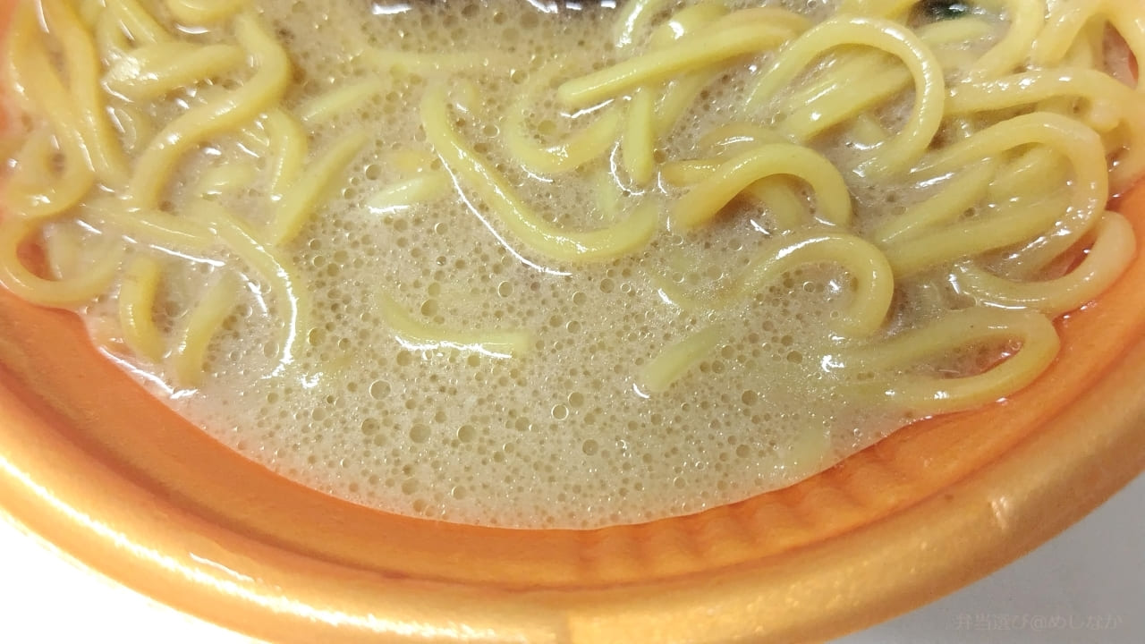 豚骨醤油スープ