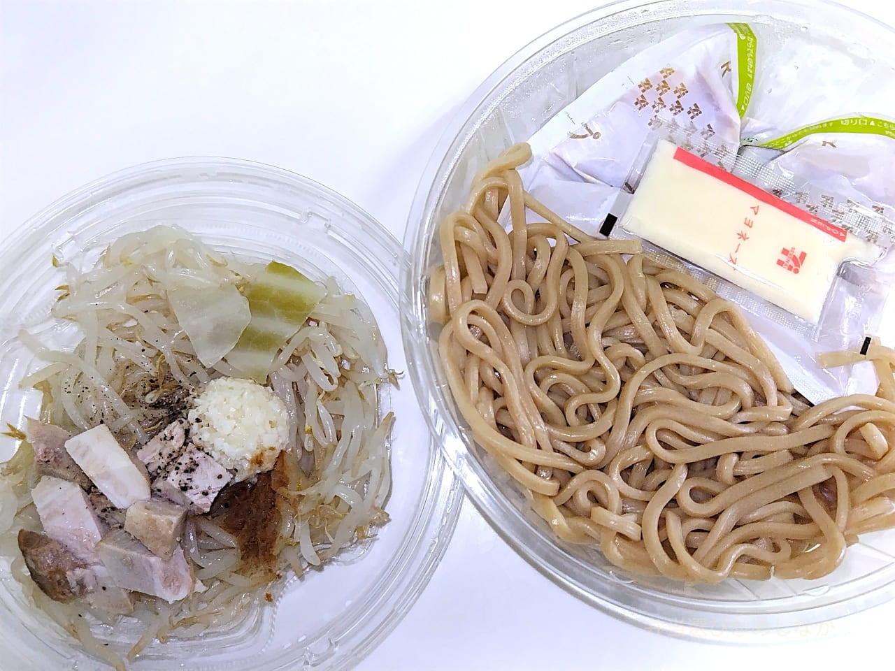 麺とトッピング