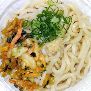 ボリュームメジャー級 冷しぶっかけうどん