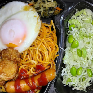 W特製ナポリタン＆サラダ（麺２倍）