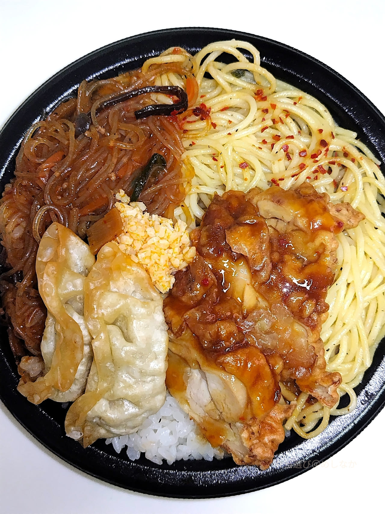 セブン-イレブンのドカ盛り!欲張り中華弁当